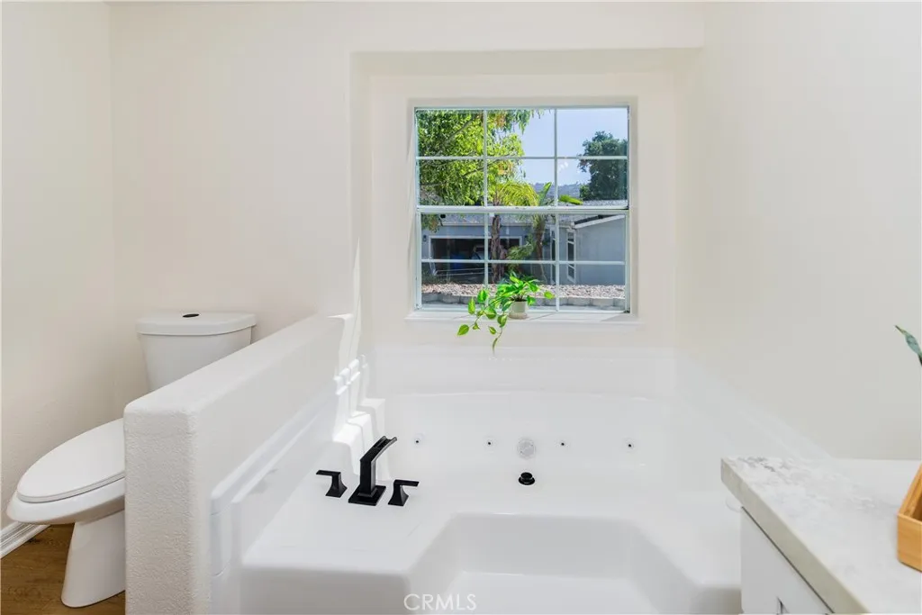 https://cdn.realtyfeed.com/cdn/127/306548156/e5c04ad9f5538d3b30d62b1b3200af79.webp