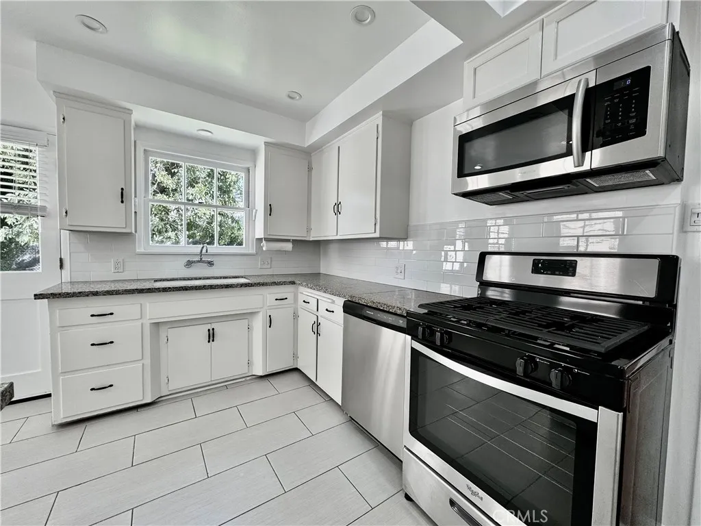 4918 Haskell Avenue, Los Angeles, CA 91436 - Photo 4 of 19, Los Angeles, CA