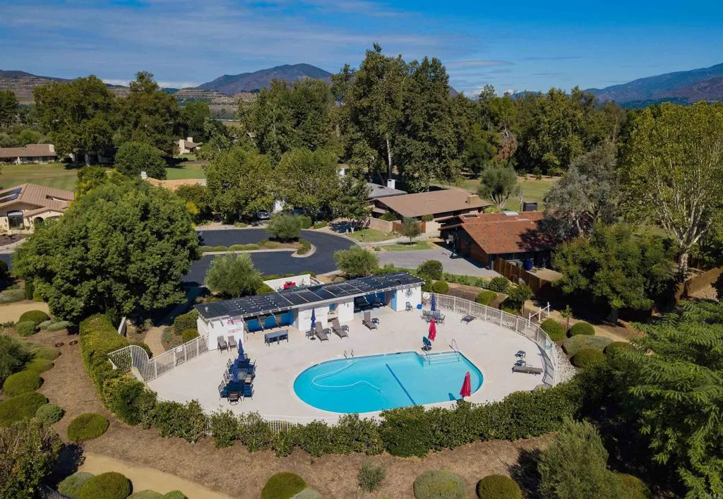 https://cdn.realtyfeed.com/cdn/127/306548201/918bb1f9510c5b6f4449834276375c5c.webp
