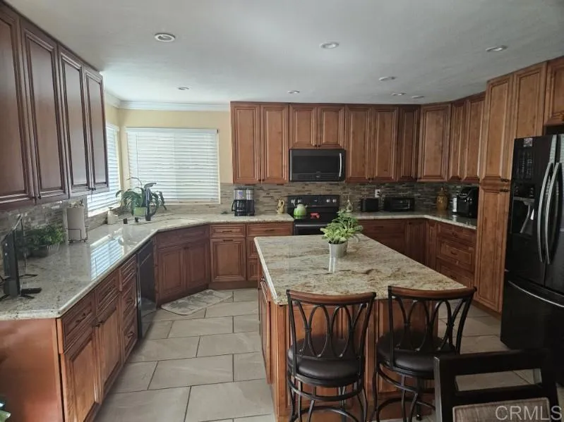 https://cdn.realtyfeed.com/cdn/127/306548216/38e53f5a749c998f9a24feff9a490517.webp