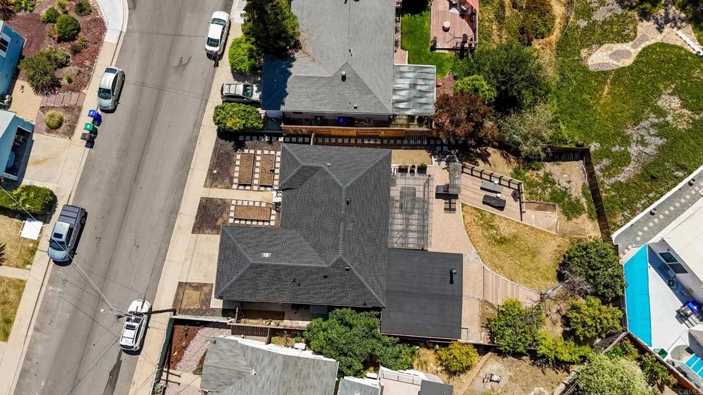 https://cdn.realtyfeed.com/cdn/127/306548249/c8e272b268be08fb8cfeaeb43d4a9e18.webp