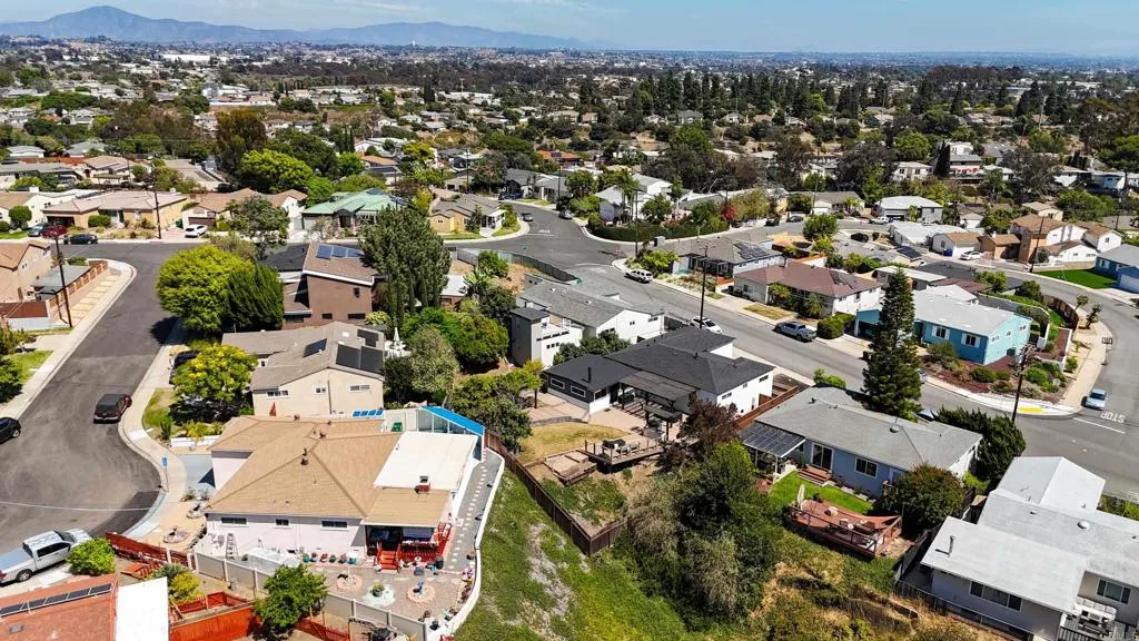 https://cdn.realtyfeed.com/cdn/127/306548249/e1e80c2b30bf8013c2f3d77756b75f89.webp