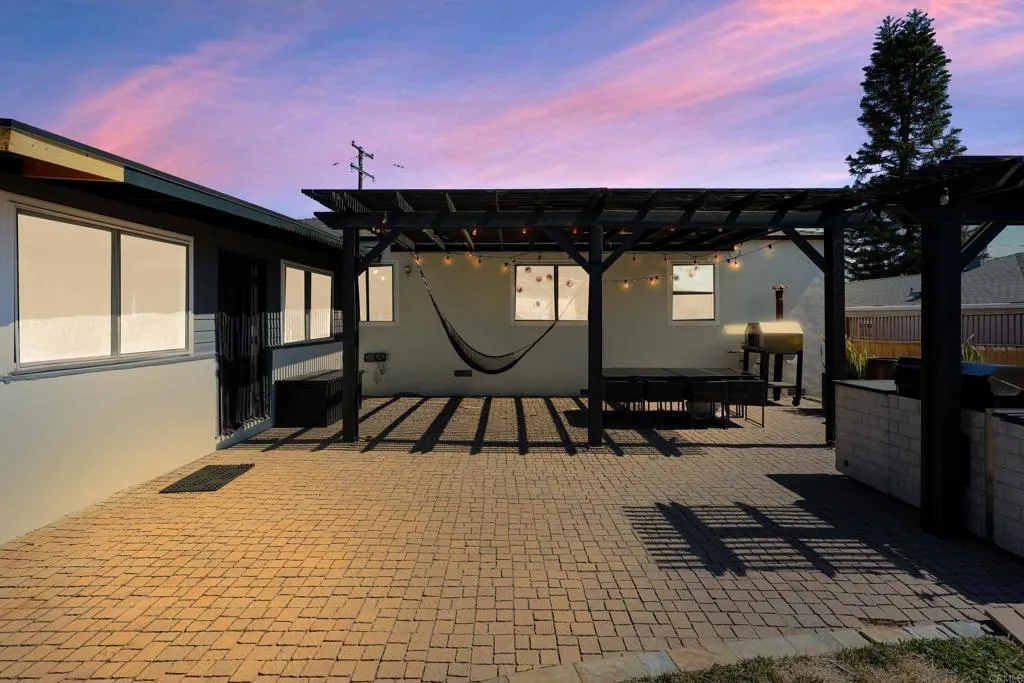 https://cdn.realtyfeed.com/cdn/127/306548249/fdb611e0f047e221b45f059c9d37ae57.webp