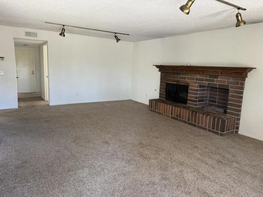 https://cdn.realtyfeed.com/cdn/127/306548297/44e9e23cffffee2fc7f6cd9fb55c88b1.webp