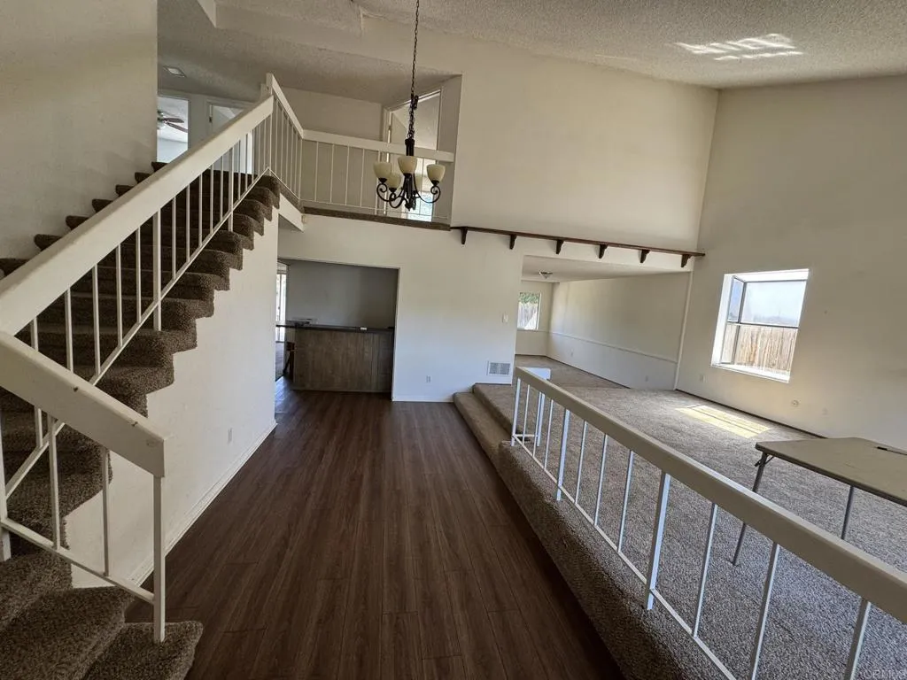 https://cdn.realtyfeed.com/cdn/127/306548297/7ea33ca8b8b2d221569a92934130019a.webp