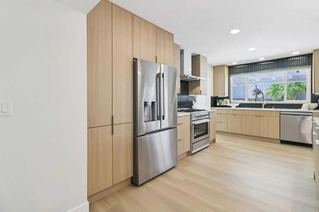 https://cdn.realtyfeed.com/cdn/127/306548306/162dac883ad873dab585422d5cd9b57c.webp