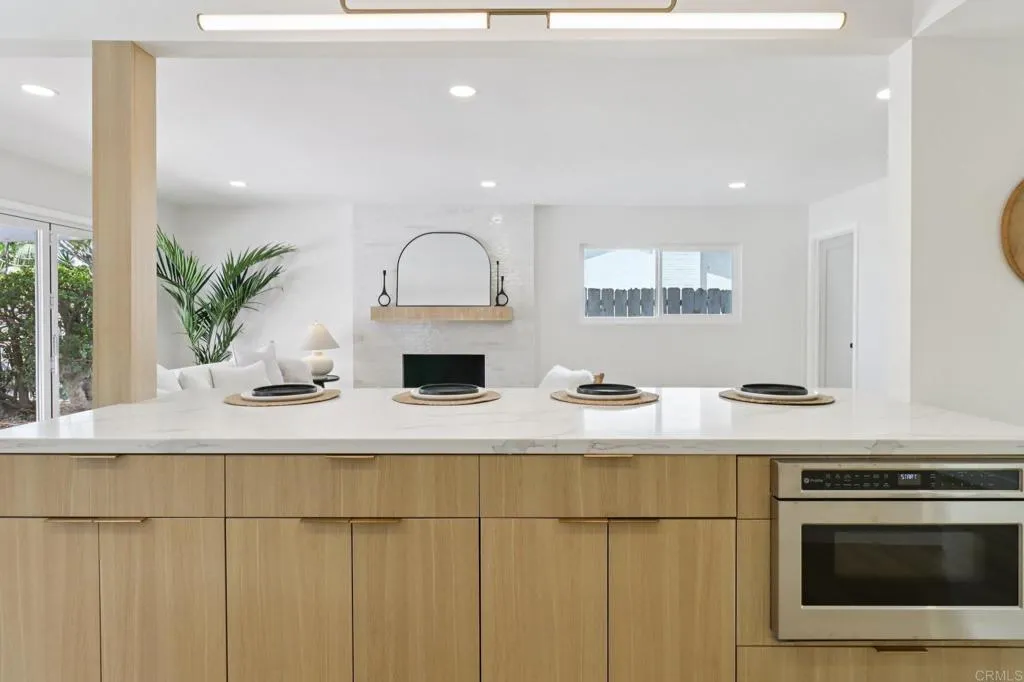 https://cdn.realtyfeed.com/cdn/127/306548306/364e9e9e075ffe35e71ebf55c6223bf8.webp