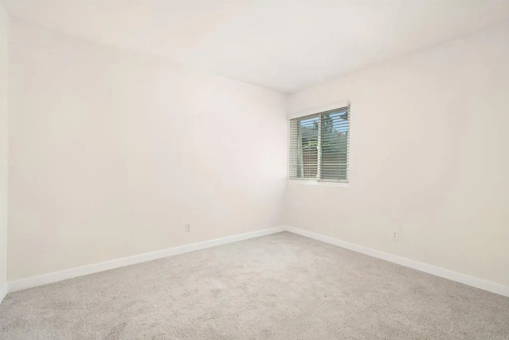 https://cdn.realtyfeed.com/cdn/127/306548346/d4322c98b137b41571d635daf81e3a8f.webp