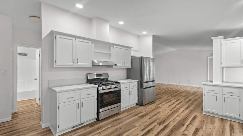 https://cdn.realtyfeed.com/cdn/127/306548413/092f5d68658ca04873195996bfcba3fb.webp