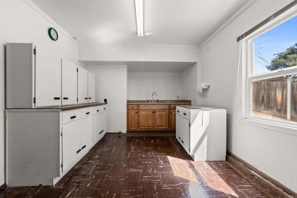 https://cdn.realtyfeed.com/cdn/127/306548428/ff3924d7e4bb88d1f4be3bab732ef961.webp