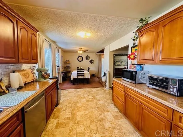 https://cdn.realtyfeed.com/cdn/127/306548505/0f1e5506a8424b2efc49ef1e10a24403.webp