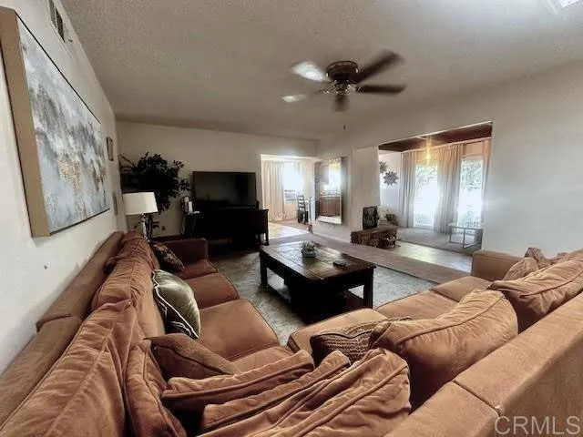 https://cdn.realtyfeed.com/cdn/127/306548505/66b04534ea521cbce1fb8451f5211b8b.webp