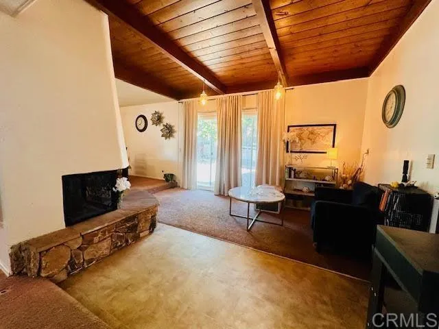 https://cdn.realtyfeed.com/cdn/127/306548505/ed0be1cd7bf3f7df561283d1b963e196.webp