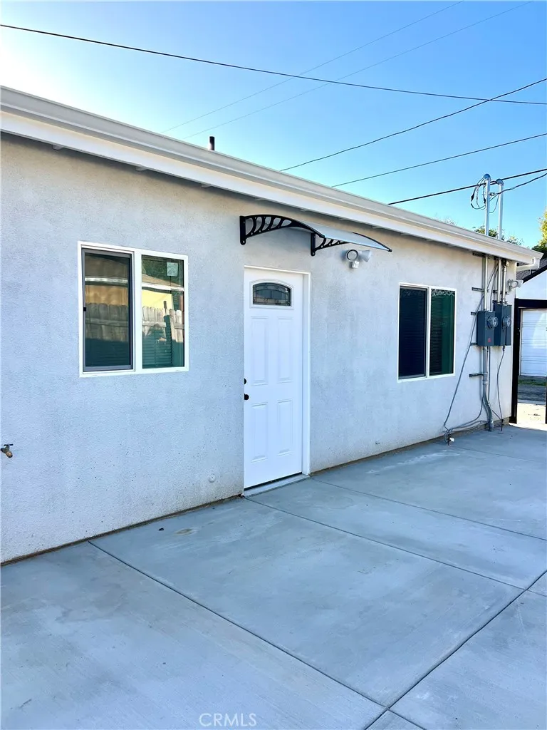 17205 Saticoy Street, Lake Balboa, CA 91406 - Photo 2 of 8, Lake Balboa, CA
