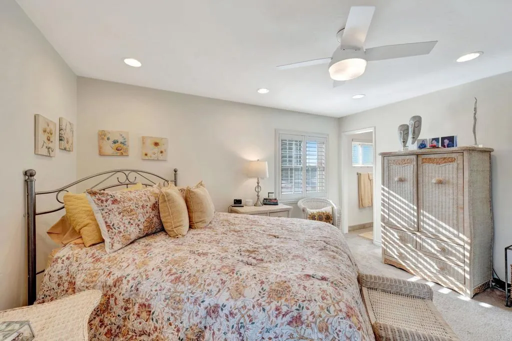 https://cdn.realtyfeed.com/cdn/127/306548559/0055588862665f2c7277de434684cb38.webp