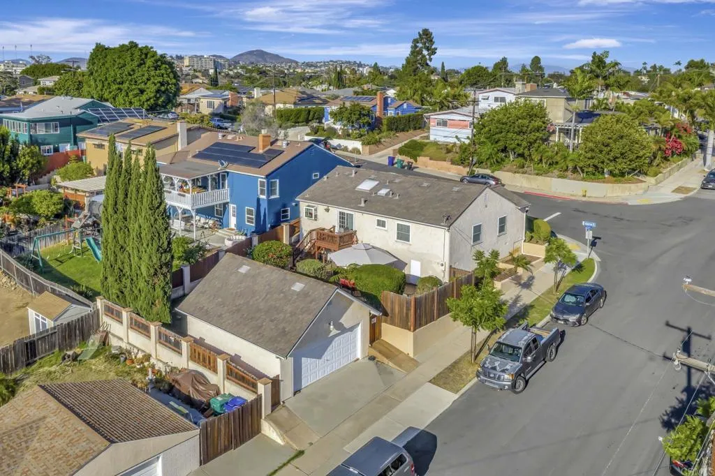 https://cdn.realtyfeed.com/cdn/127/306548559/0f8f91e617b72ae9196b8fe7a5b25d25.webp
