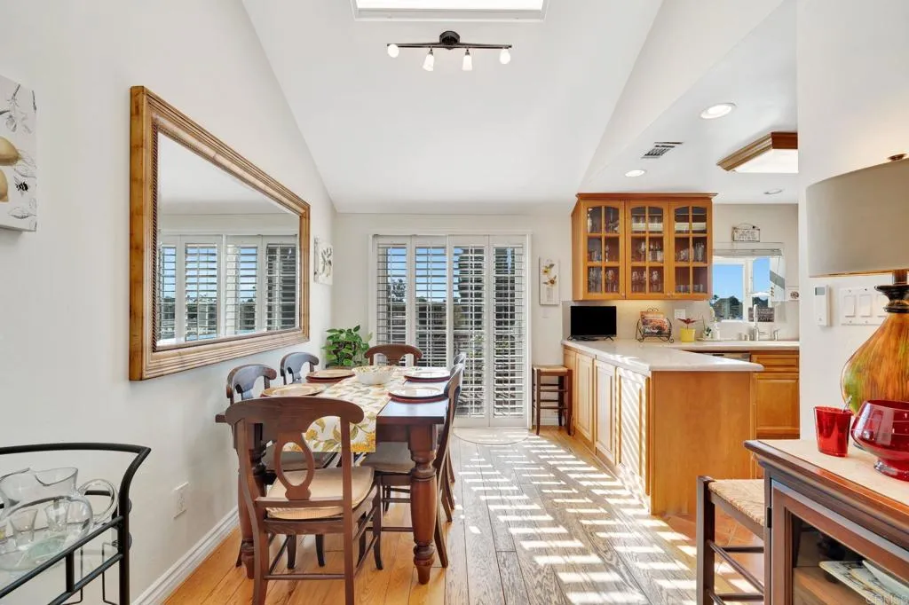 https://cdn.realtyfeed.com/cdn/127/306548559/923f7bcfb375e6a457be830774d50f67.webp
