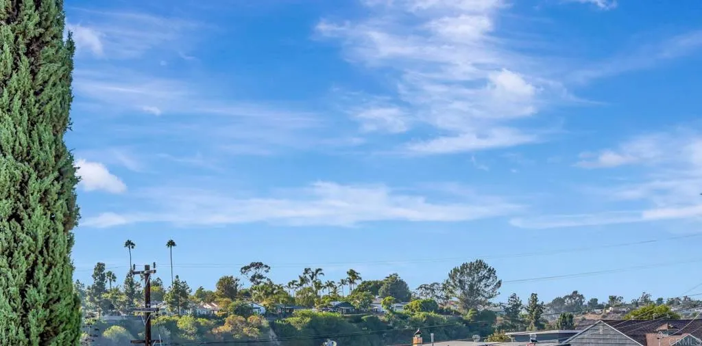 https://cdn.realtyfeed.com/cdn/127/306548559/b63b1bed953cc37d9167f3f17194af7e.webp