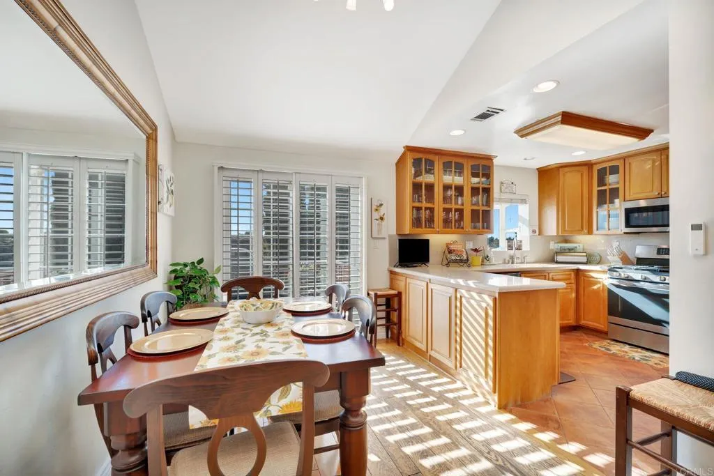 https://cdn.realtyfeed.com/cdn/127/306548559/e13e04ce1a4e033e73d449c5ffd32cc7.webp