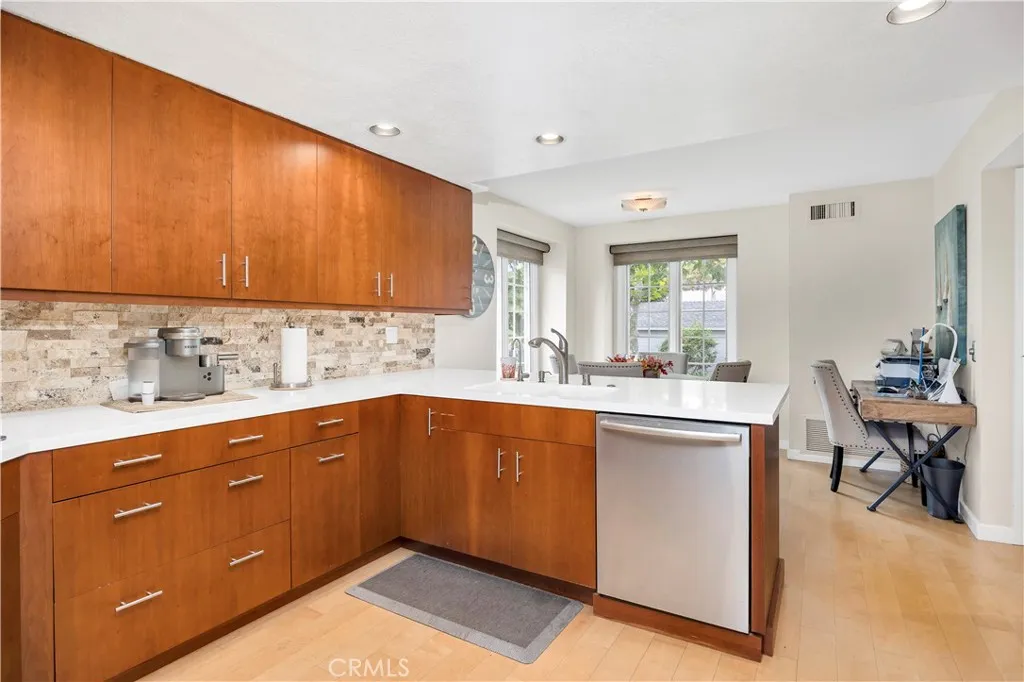 Photo #21: SW25221828 Listing: Photo #21