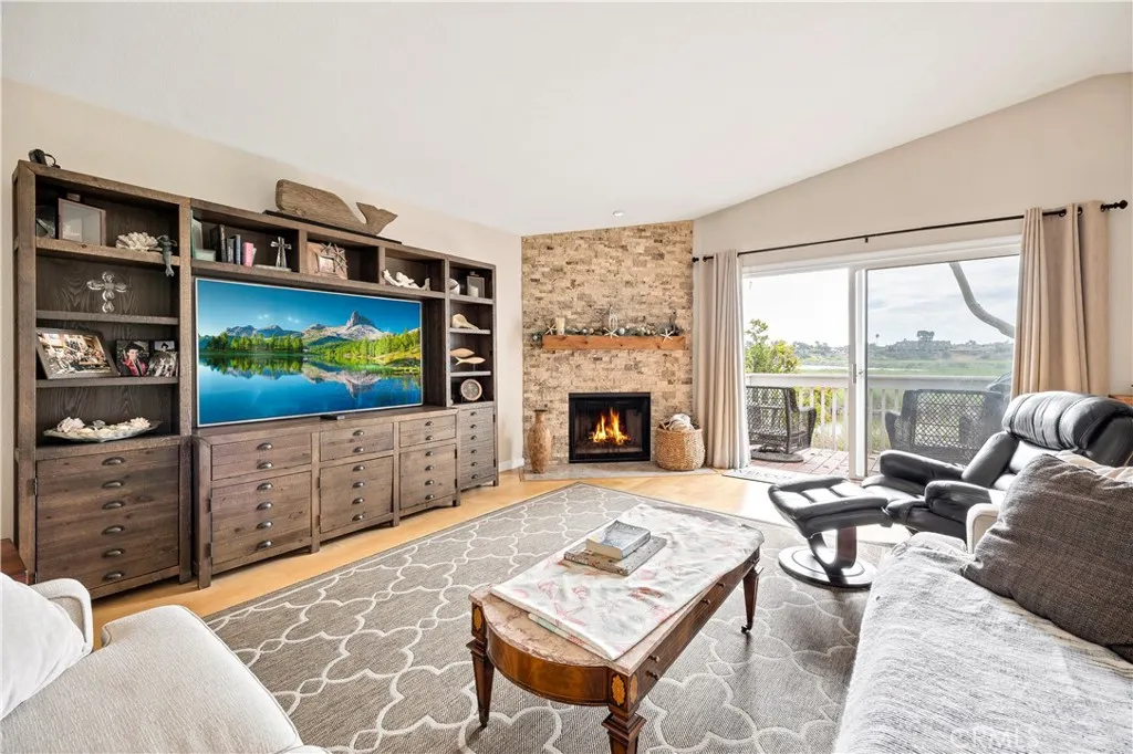 https://cdn.realtyfeed.com/cdn/127/306548582/f92a09e419ce4a10abaa32a1d1b32069.webp