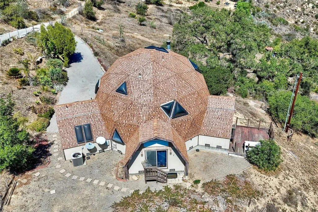 https://cdn.realtyfeed.com/cdn/127/306548713/4b19e911c68d8e6f2e2c018b57972451.webp