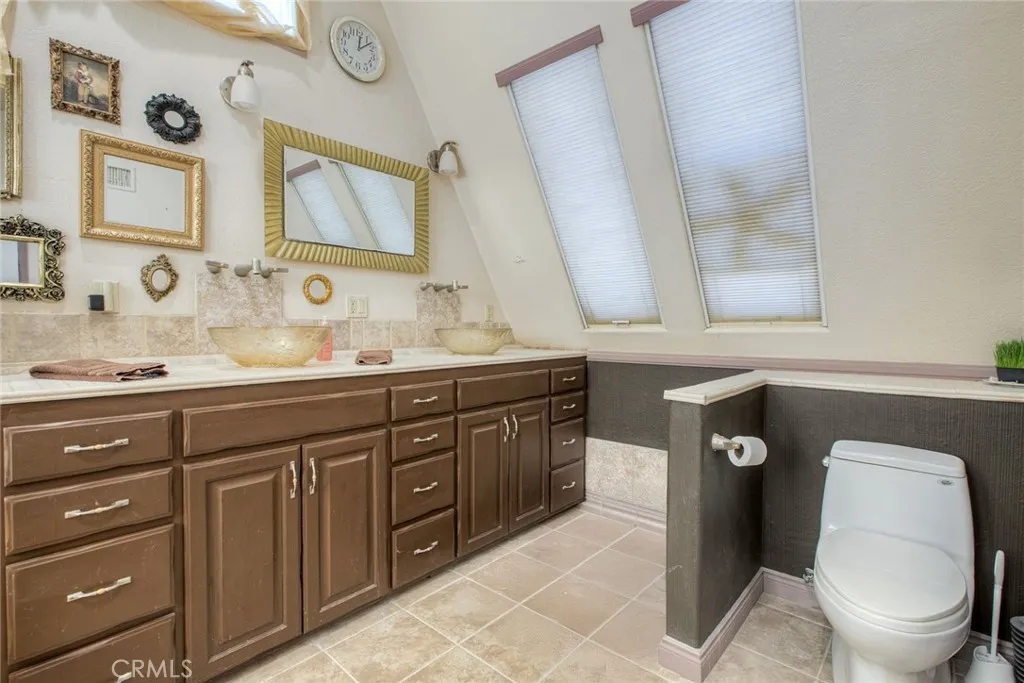 https://cdn.realtyfeed.com/cdn/127/306548713/ca6dcc2653437ed6fc10baef1ed7769a.webp