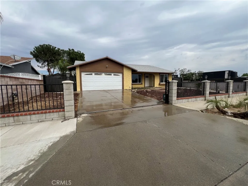 Bloomington, CA 92316