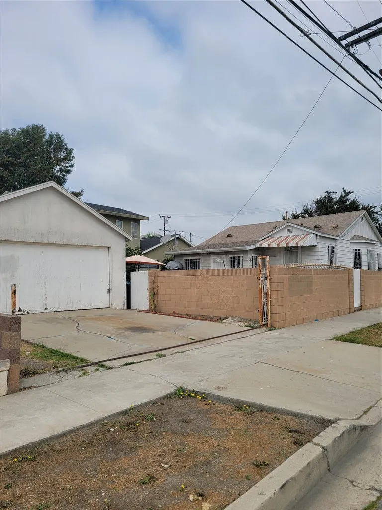 4302 133rd, Hawthorne, CA, 90250