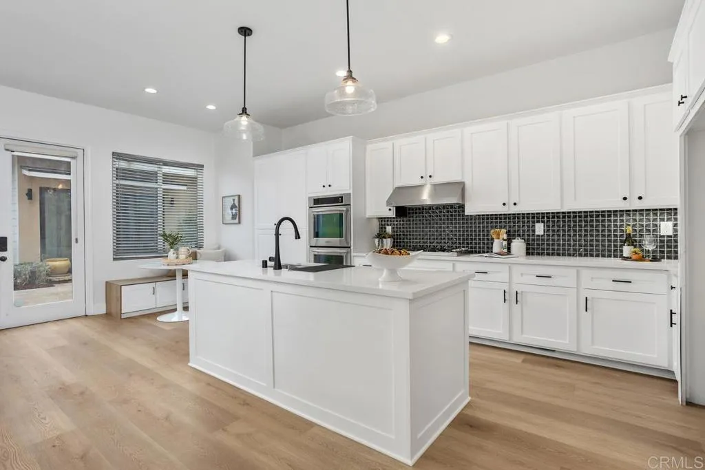 https://cdn.realtyfeed.com/cdn/127/306549216/d2d62c937f324e9666962edd1f66c0f2.webp