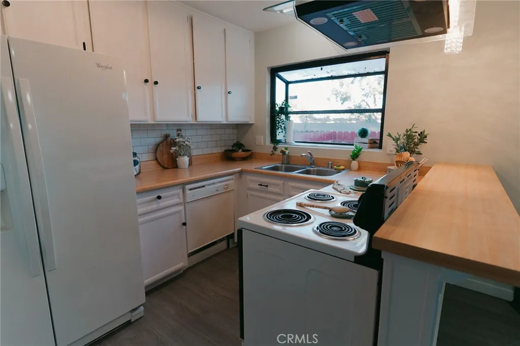 https://cdn.realtyfeed.com/cdn/127/306549226/229f2c2dc40748f43d76cea2a6477746.webp