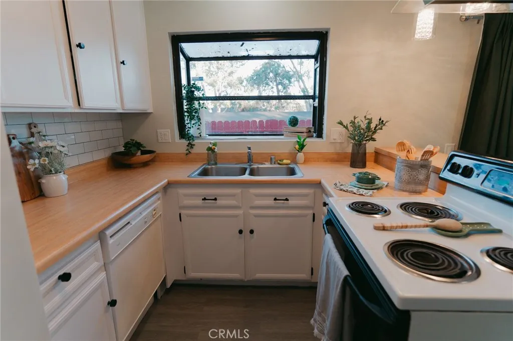 https://cdn.realtyfeed.com/cdn/127/306549226/2fc856ab167e1974115ef6e27e42fc90.webp