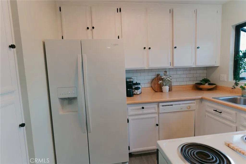 https://cdn.realtyfeed.com/cdn/127/306549226/f77068e82a2f05f3ceb8f1bee8edb850.webp
