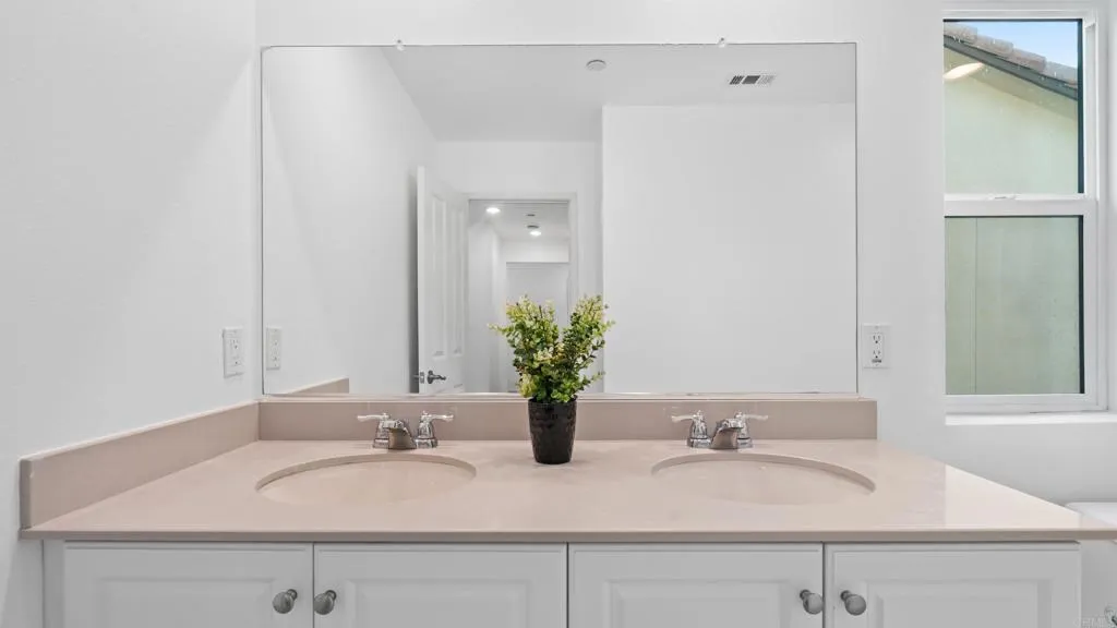 https://cdn.realtyfeed.com/cdn/127/306549311/1501586779e6b504f02331e0fa07dc48.webp