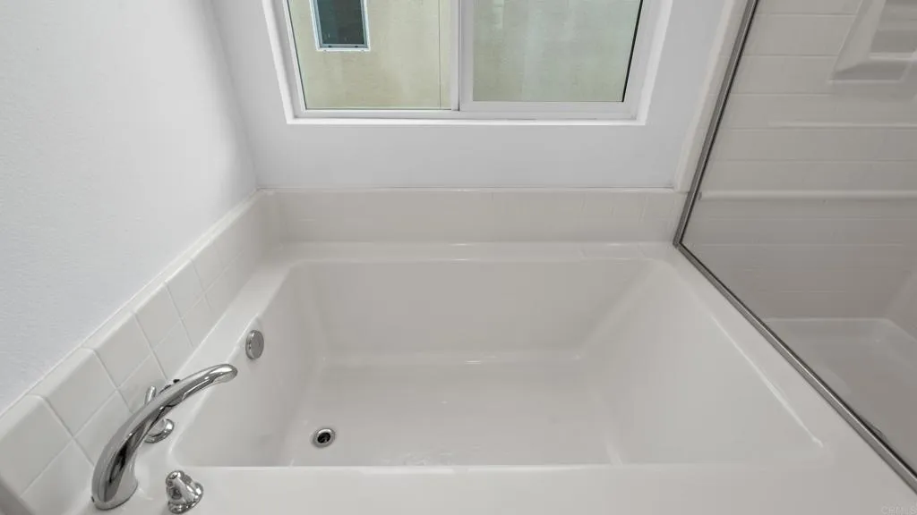 https://cdn.realtyfeed.com/cdn/127/306549311/3d96ab3e778070498b17d71f0171914e.webp