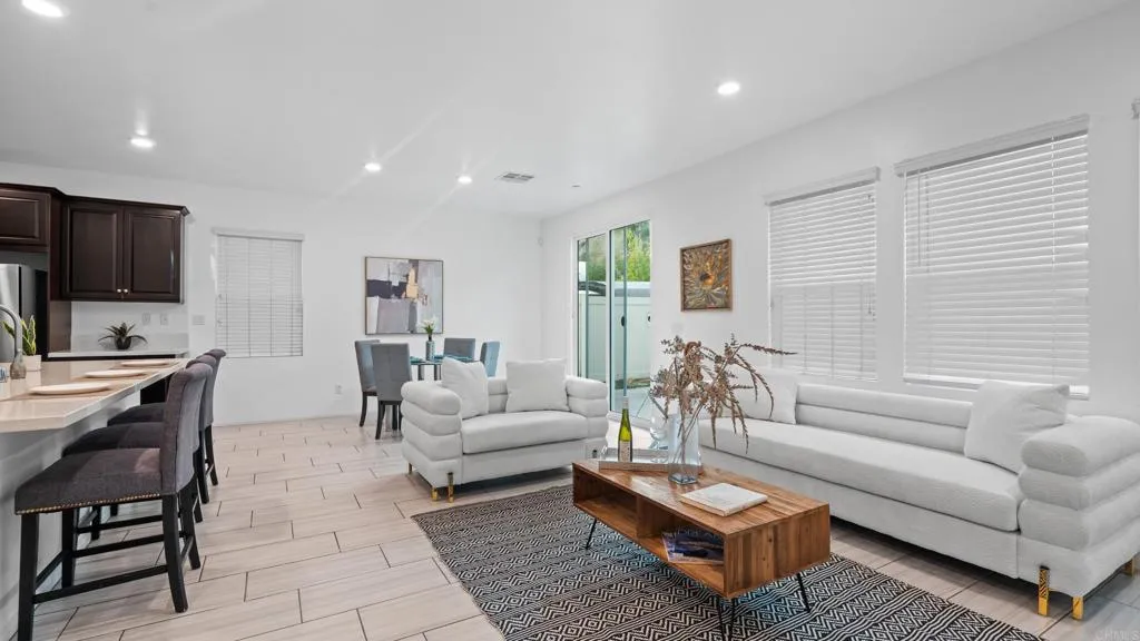 https://cdn.realtyfeed.com/cdn/127/306549311/a97928c048c58258ab1497d9b3743215.webp