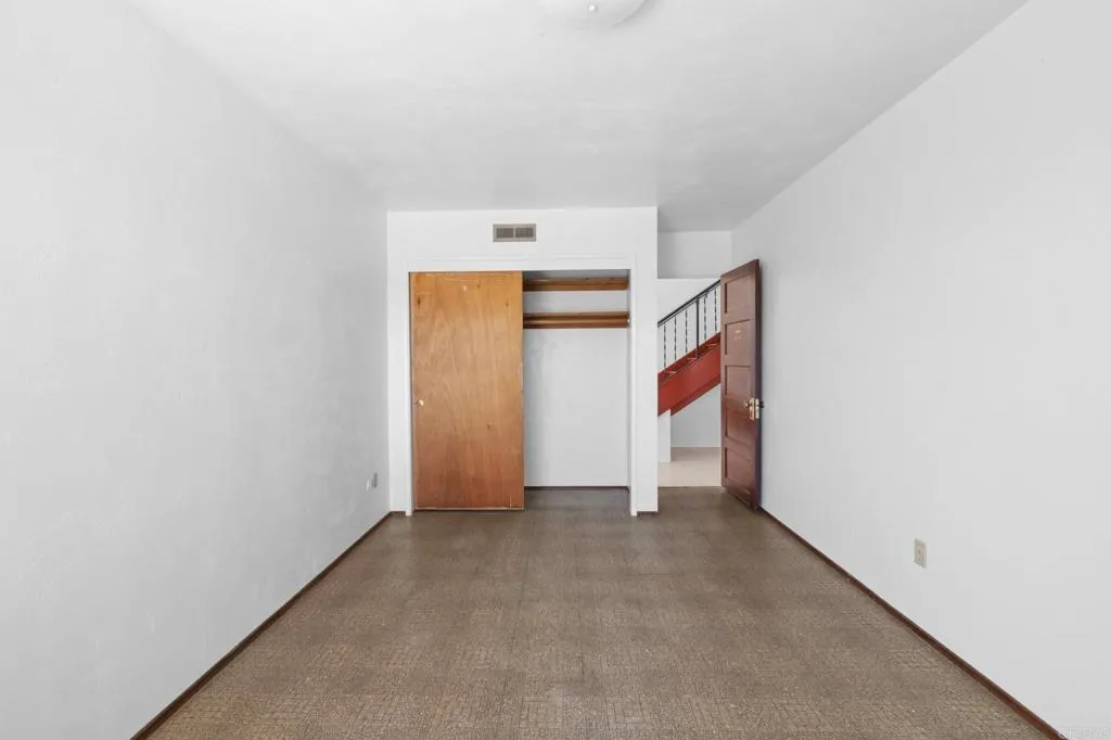 https://cdn.realtyfeed.com/cdn/127/306549374/35b4f0c81c2de21fa3ba58c9f3d2922b.webp