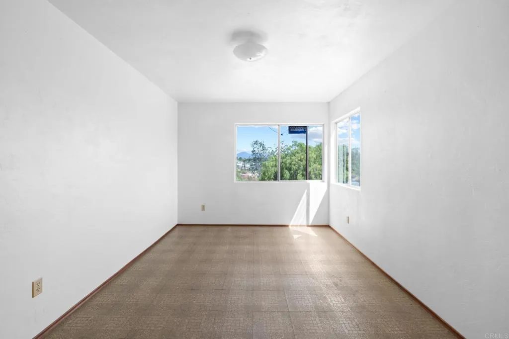 https://cdn.realtyfeed.com/cdn/127/306549374/9cf2a9eb6ce44793d5cf64f17f9d5d54.webp