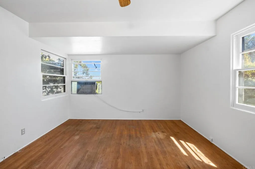 https://cdn.realtyfeed.com/cdn/127/306549374/f800b0a44094f2ba0d461c01cbda847c.webp