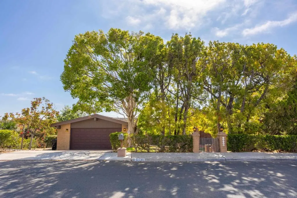 https://cdn.realtyfeed.com/cdn/127/306549379/f6d898ce90a4bea0150052f7e40e7bec.webp