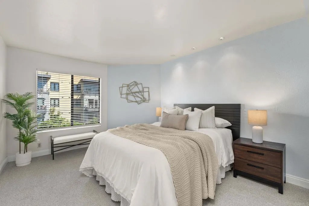 https://cdn.realtyfeed.com/cdn/127/306549478/489f8fe79fcc1589bcaae5b7f8dfd245.webp