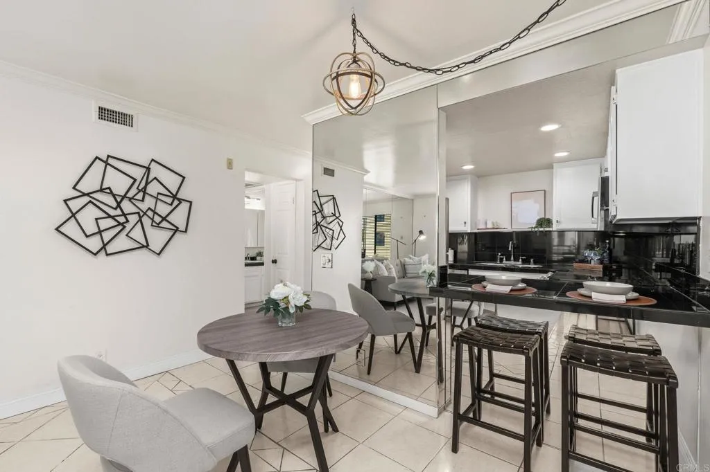 https://cdn.realtyfeed.com/cdn/127/306549478/d945b58144d1745bcbc738b2d9a42472.webp