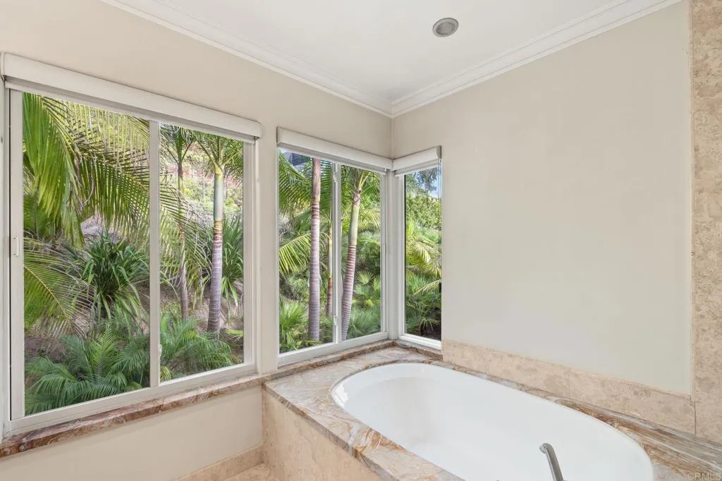https://cdn.realtyfeed.com/cdn/127/306549502/561381c99f92a56e8f66511b0c44e6f5.webp