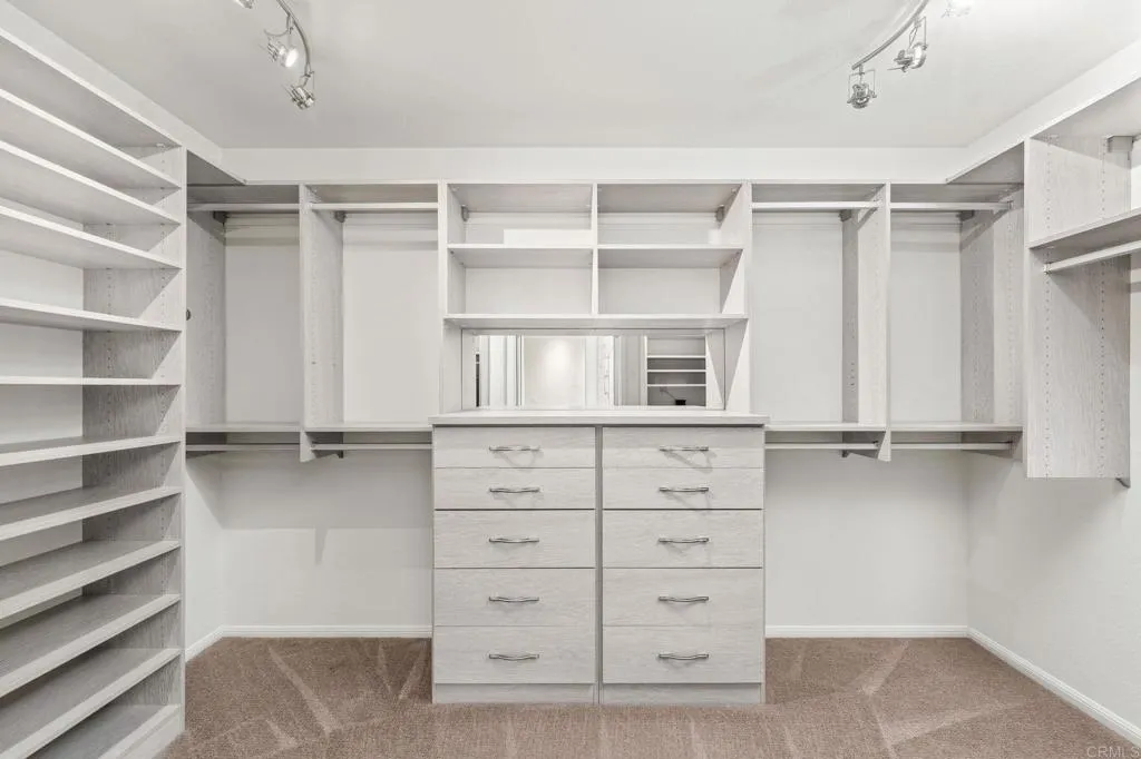 https://cdn.realtyfeed.com/cdn/127/306549502/5b36faea01c08e48e327a7d9ea8a11bb.webp