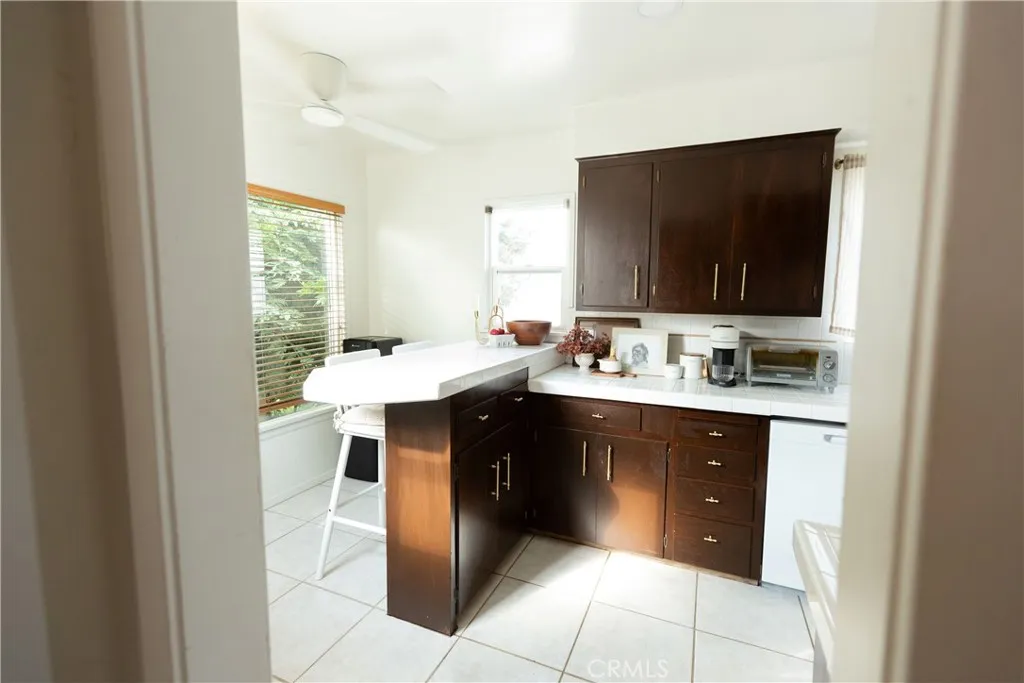 715 E Mcfadden, Santa Ana, CA 92701 - Photo 4 of 53, Santa Ana, CA