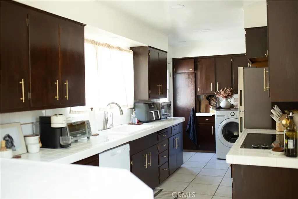 715 E Mcfadden, Santa Ana, CA 92701 - Photo 2 of 53, Santa Ana, CA