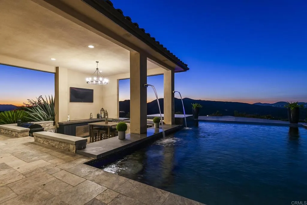 https://cdn.realtyfeed.com/cdn/127/306549617/0987055a7af0e643f93192d5c4ae9728.webp