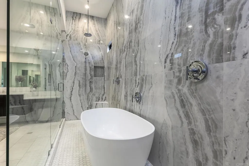 https://cdn.realtyfeed.com/cdn/127/306549617/83773a4aeb1c8bf54210b06626ff7767.webp