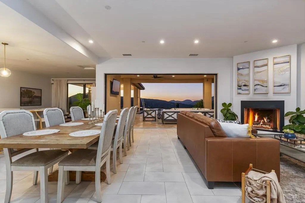 https://cdn.realtyfeed.com/cdn/127/306549617/c3d2dbbf6ff276d376428e9231f2b344.webp