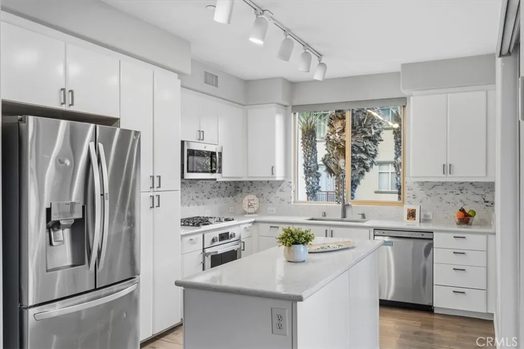 Photo #6: SW25223301 Listing: Photo #6